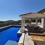 New Penelopa *